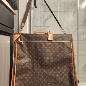 Louis Vuitton Monogram Garment Bag with Shoulder Strap Ex Condition (SD0997)